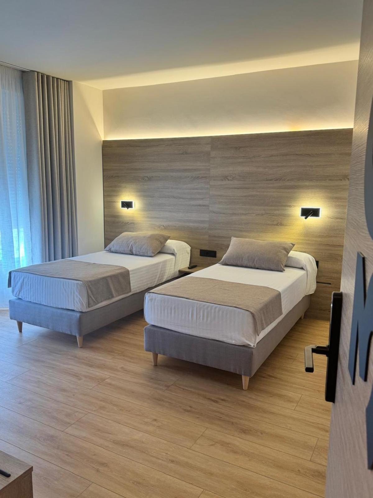 Miramar Suites Sada Eksteriør billede