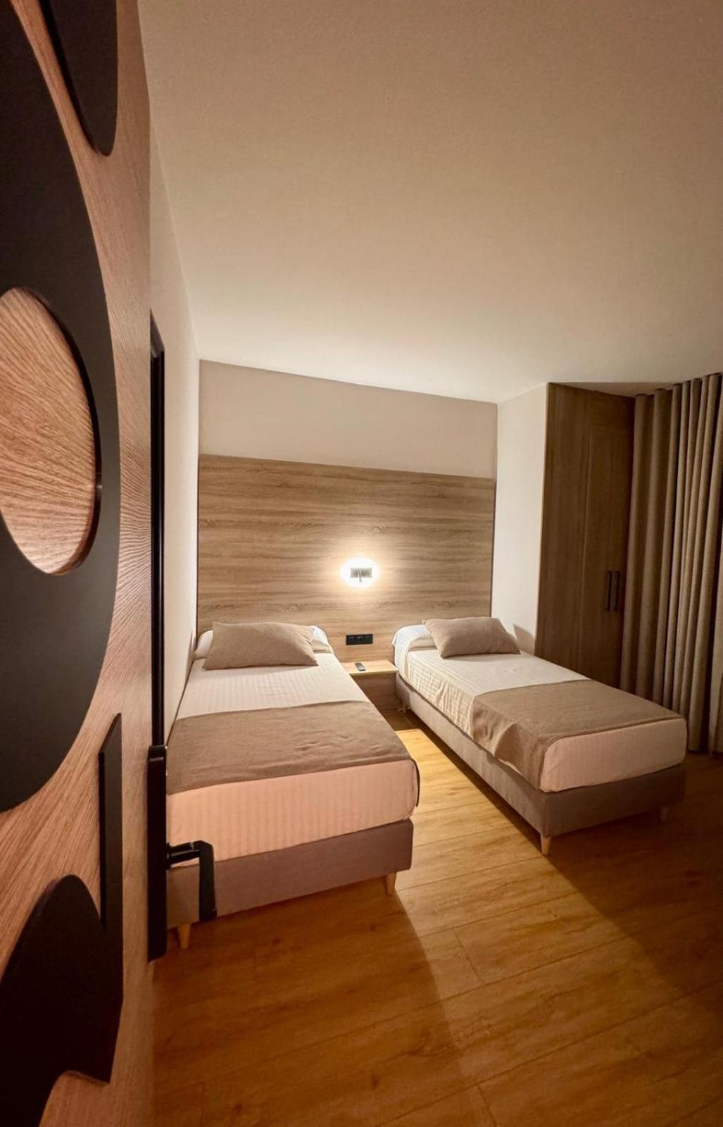 Miramar Suites Sada Eksteriør billede